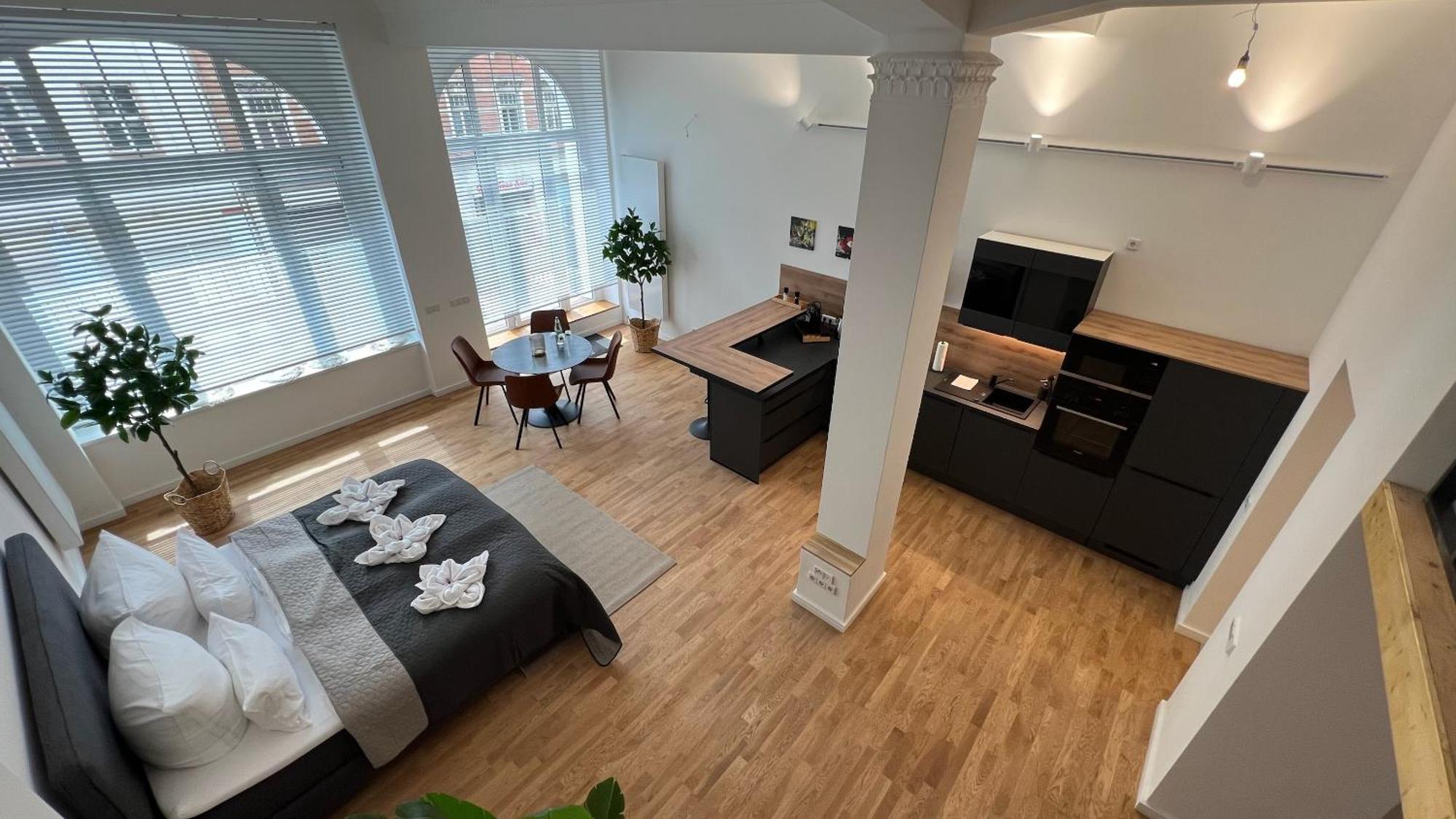 Neu! City-Loft-Apartment Im Goethe Palais I 5P I Lift I Parkplatz I Zentrum I Helios Aue  Luaran gambar