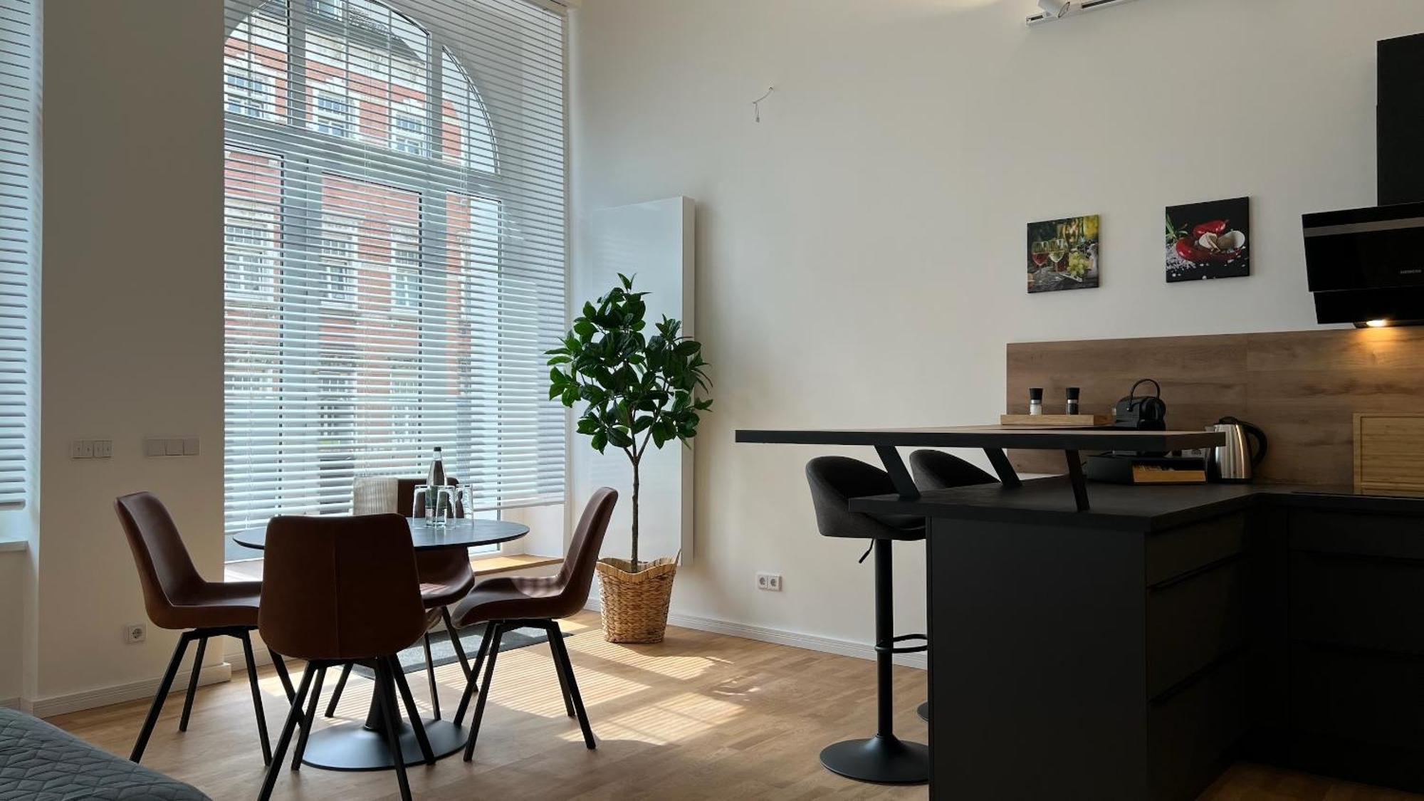 Neu! City-Loft-Apartment Im Goethe Palais I 5P I Lift I Parkplatz I Zentrum I Helios Aue  Luaran gambar